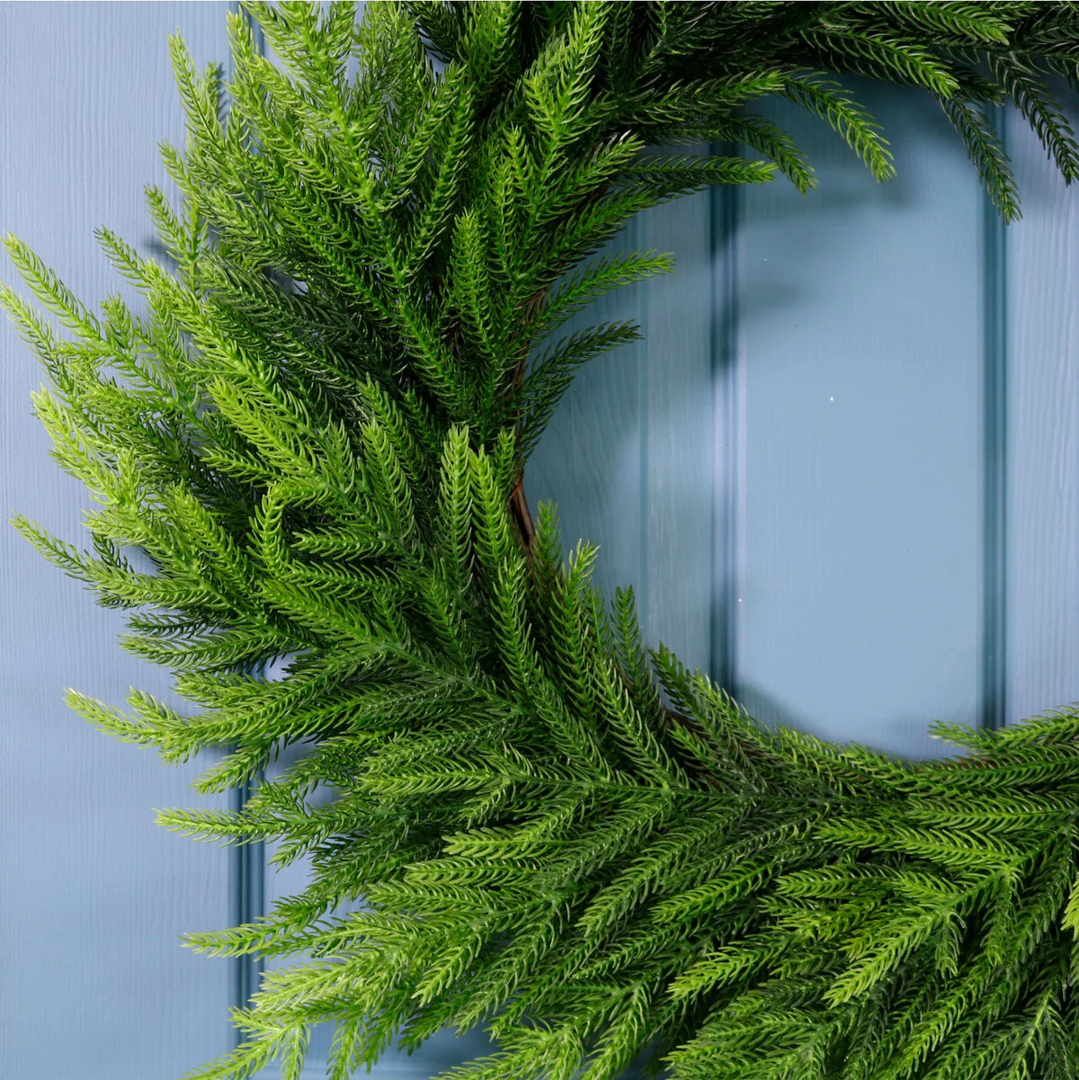 Real touch 'Norfolk pine' wreath