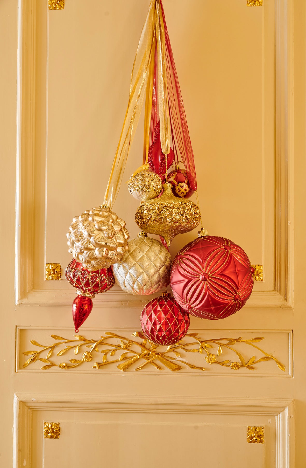 Red and gold finial hanging decoration