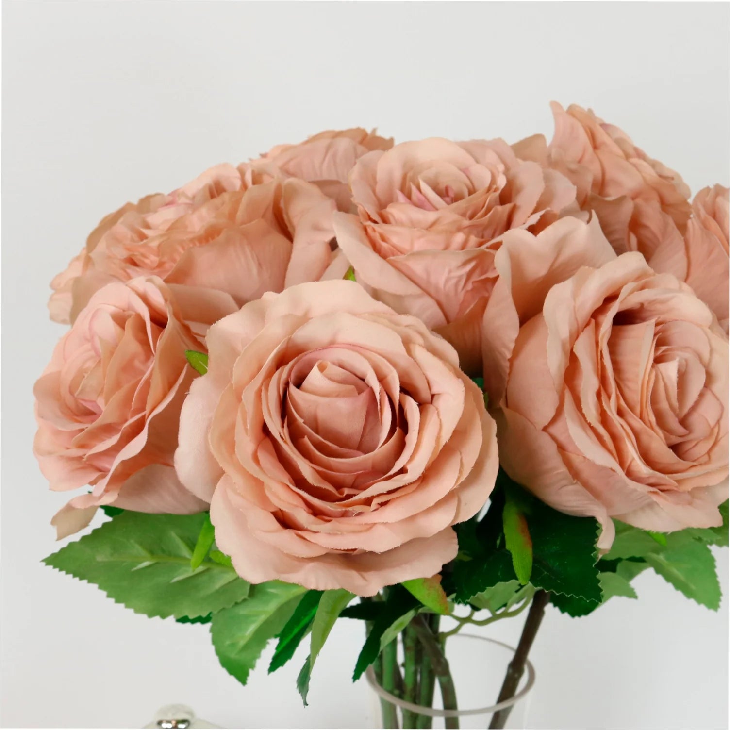 Dusty pink lila bud rose stem