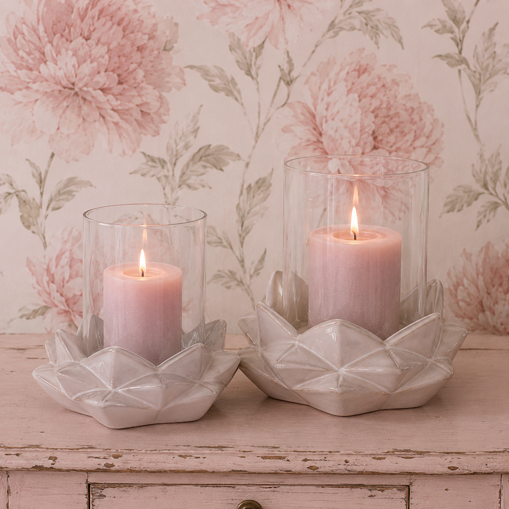 Bari small lotus candle holder