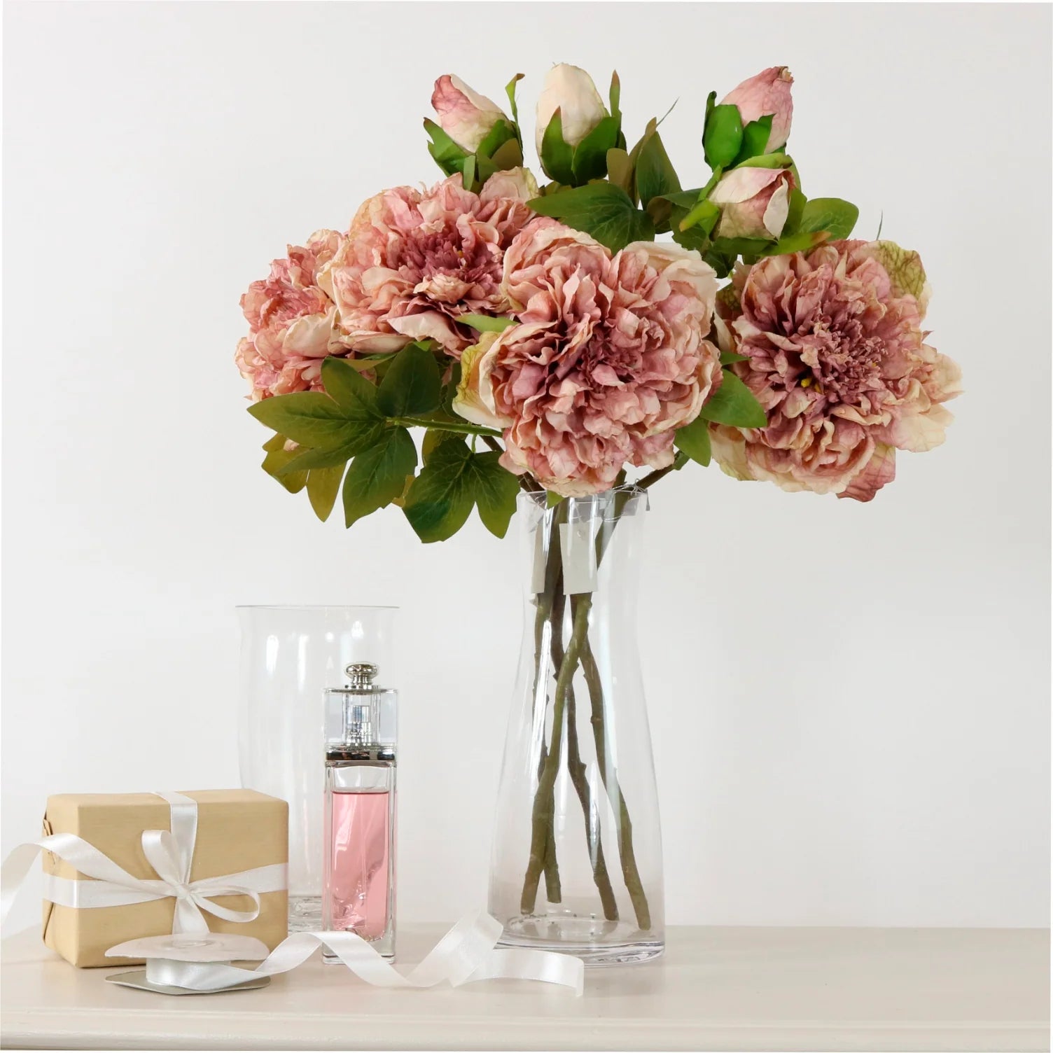 Dried touch nude/pink open peony