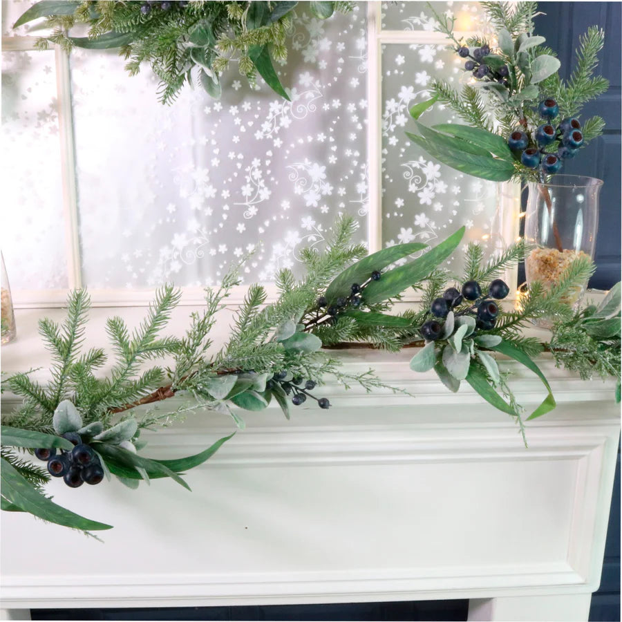 Winter premium garland in blue