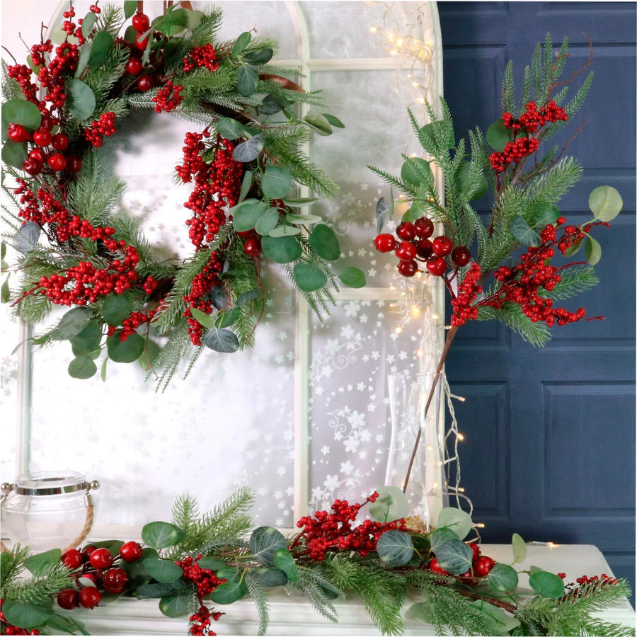 Winter Premium red cluster berry wreath