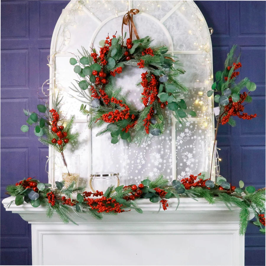 Winter Premium red cluster berry wreath