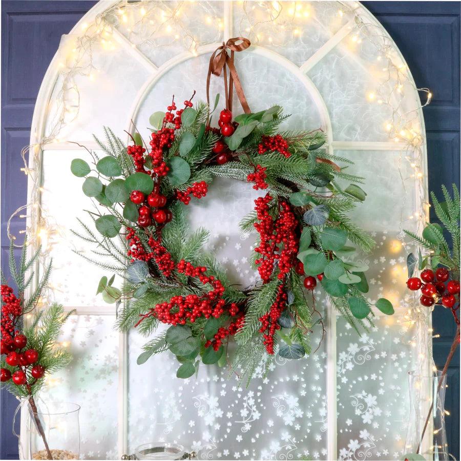 Winter Premium red cluster berry wreath