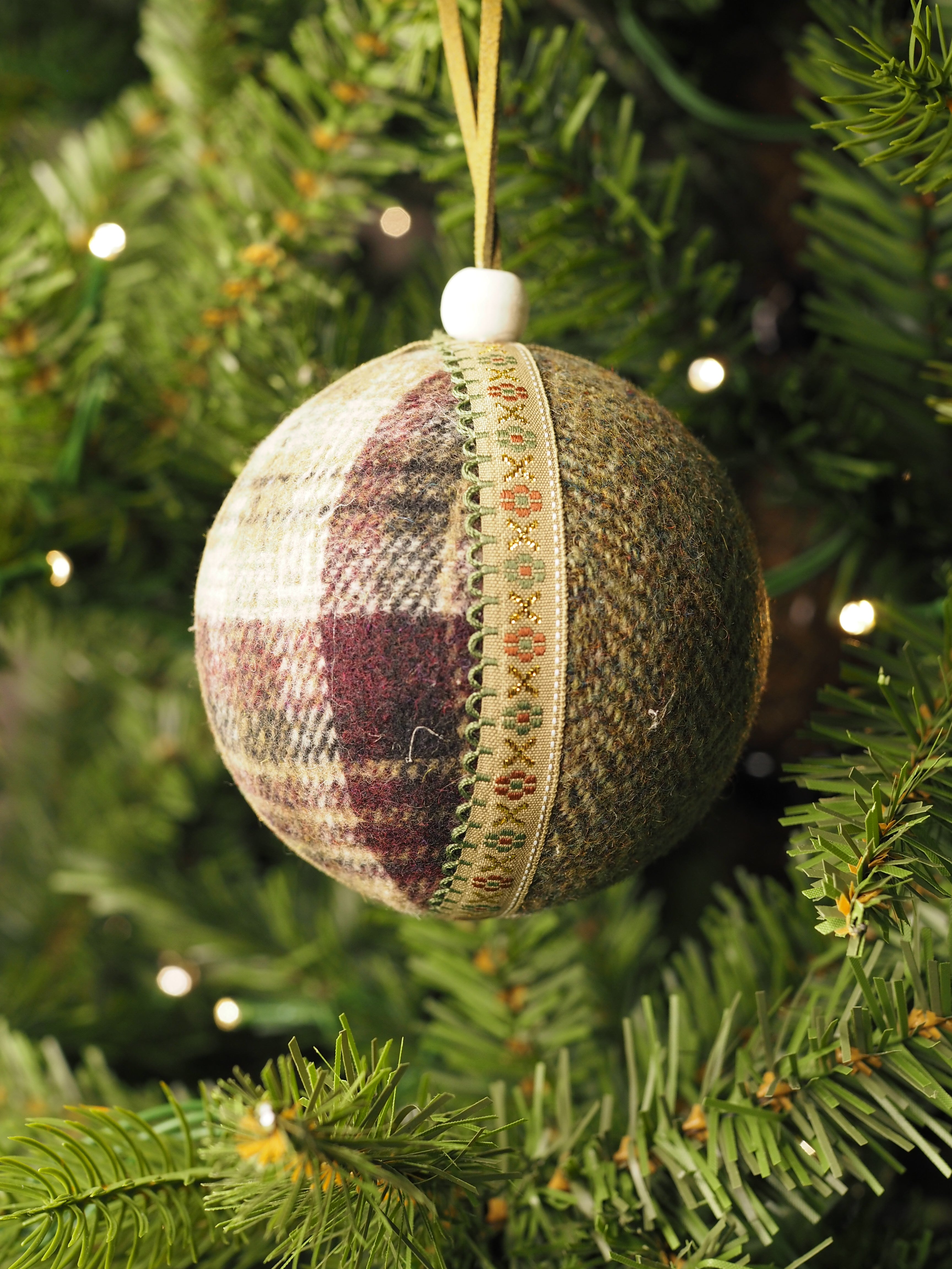 Verdant plaid bauble