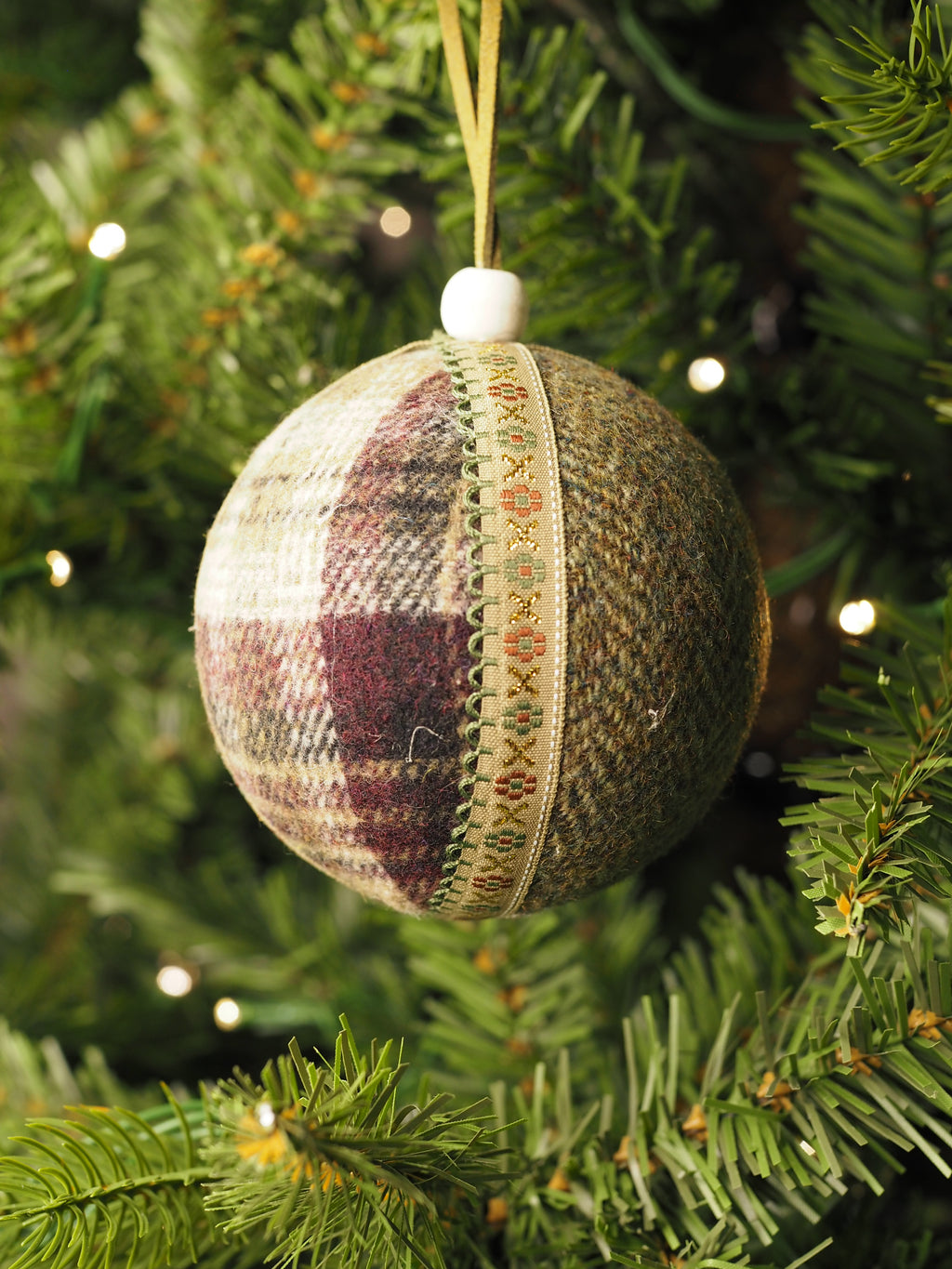 Verdant plaid bauble