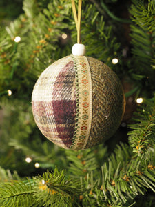 Verdant plaid bauble