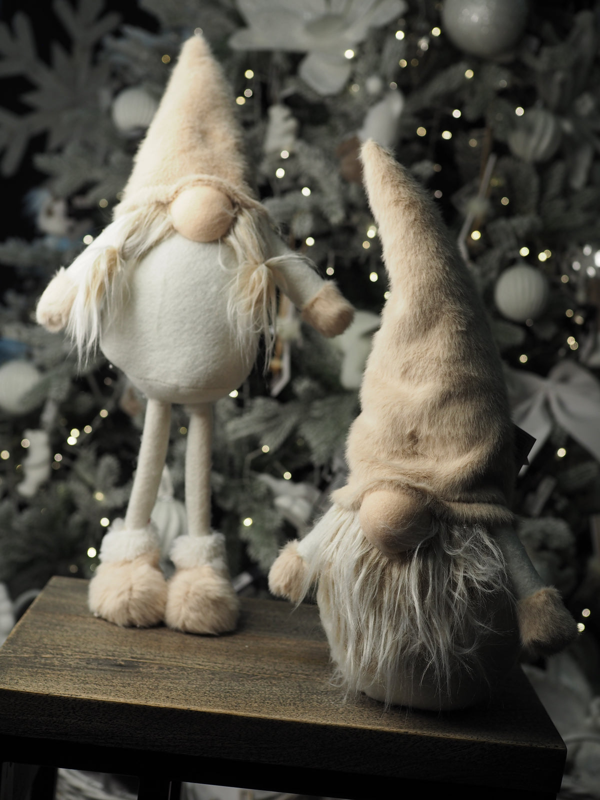 Standing gonks