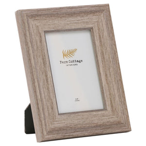 Light grey wood effect frame 4'' x 6''