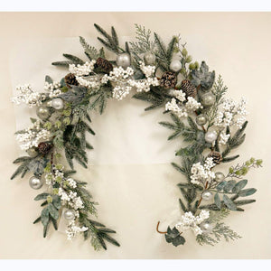 Snowberry and bauble garland