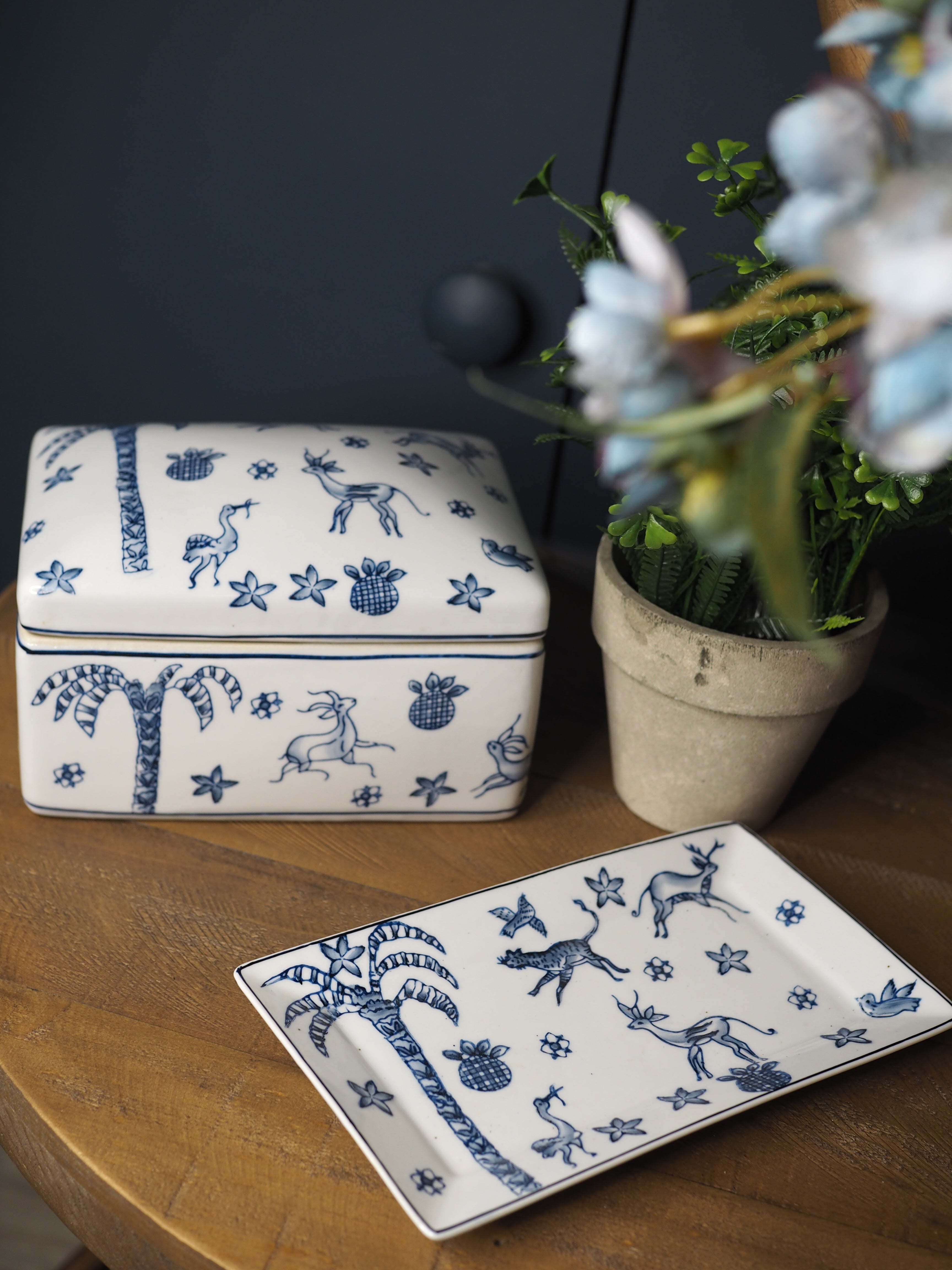 Blue & white palm tree trinket plate
