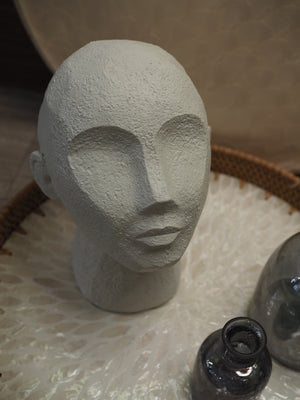 Female head ornament