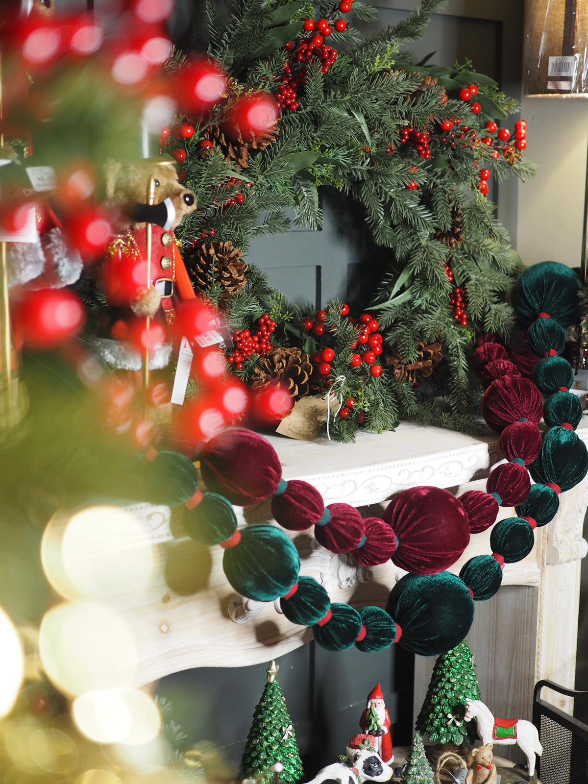 Claret bobble garland