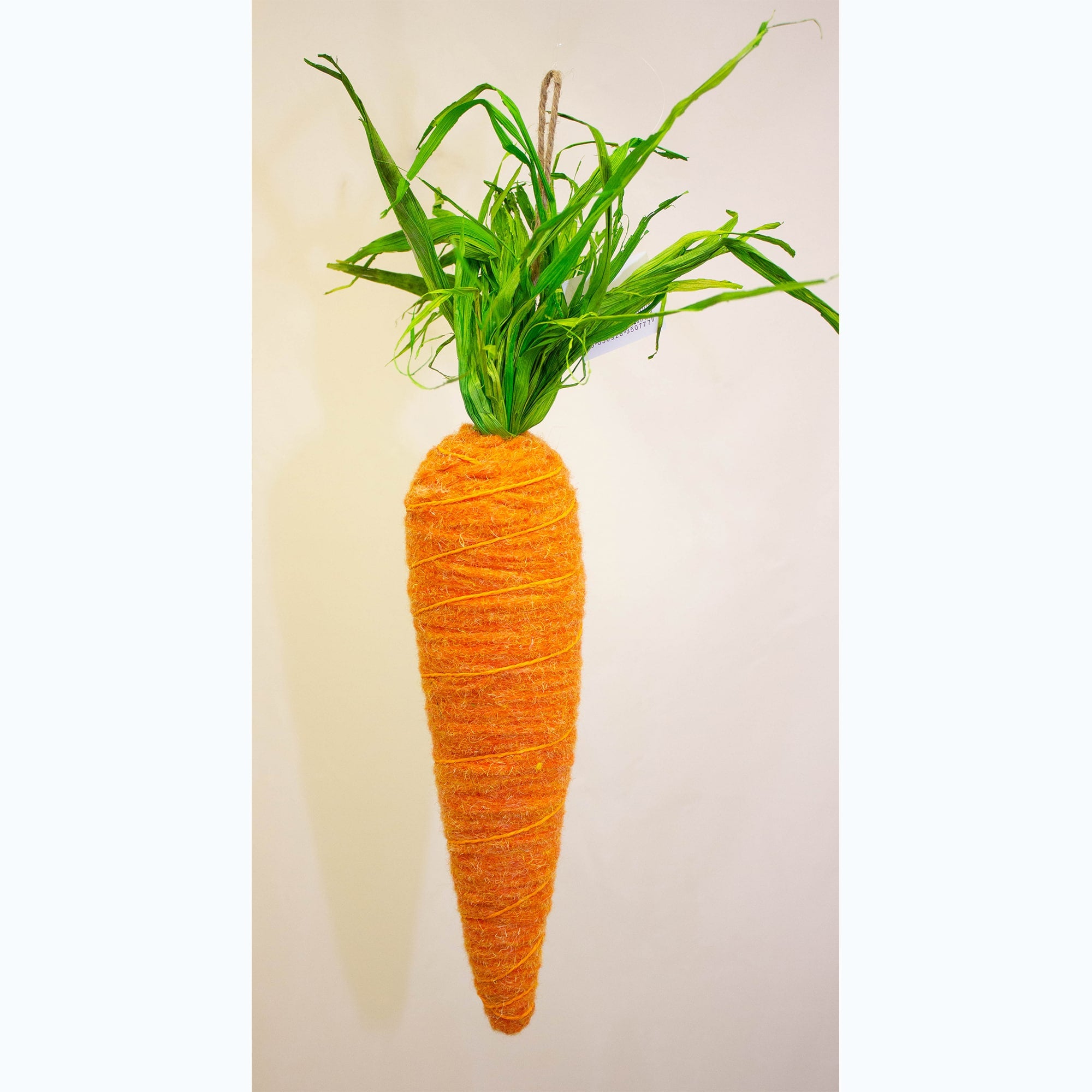 Small carrot hanging decoration