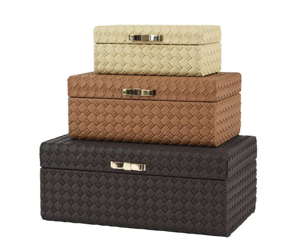 Chests with iron bow closure - Set of 3