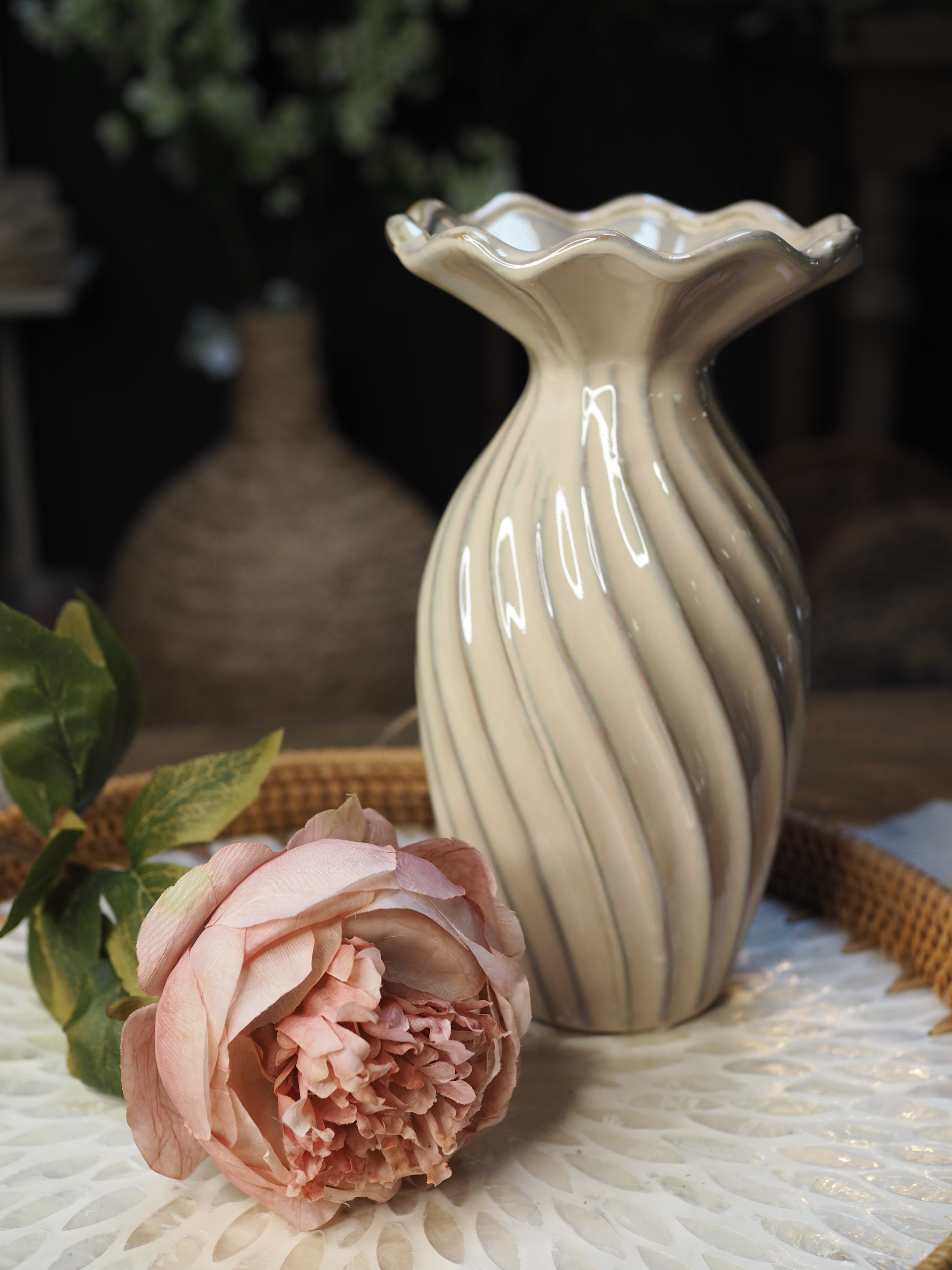 Taupe Stoneware Twist Frill Dec. Vase