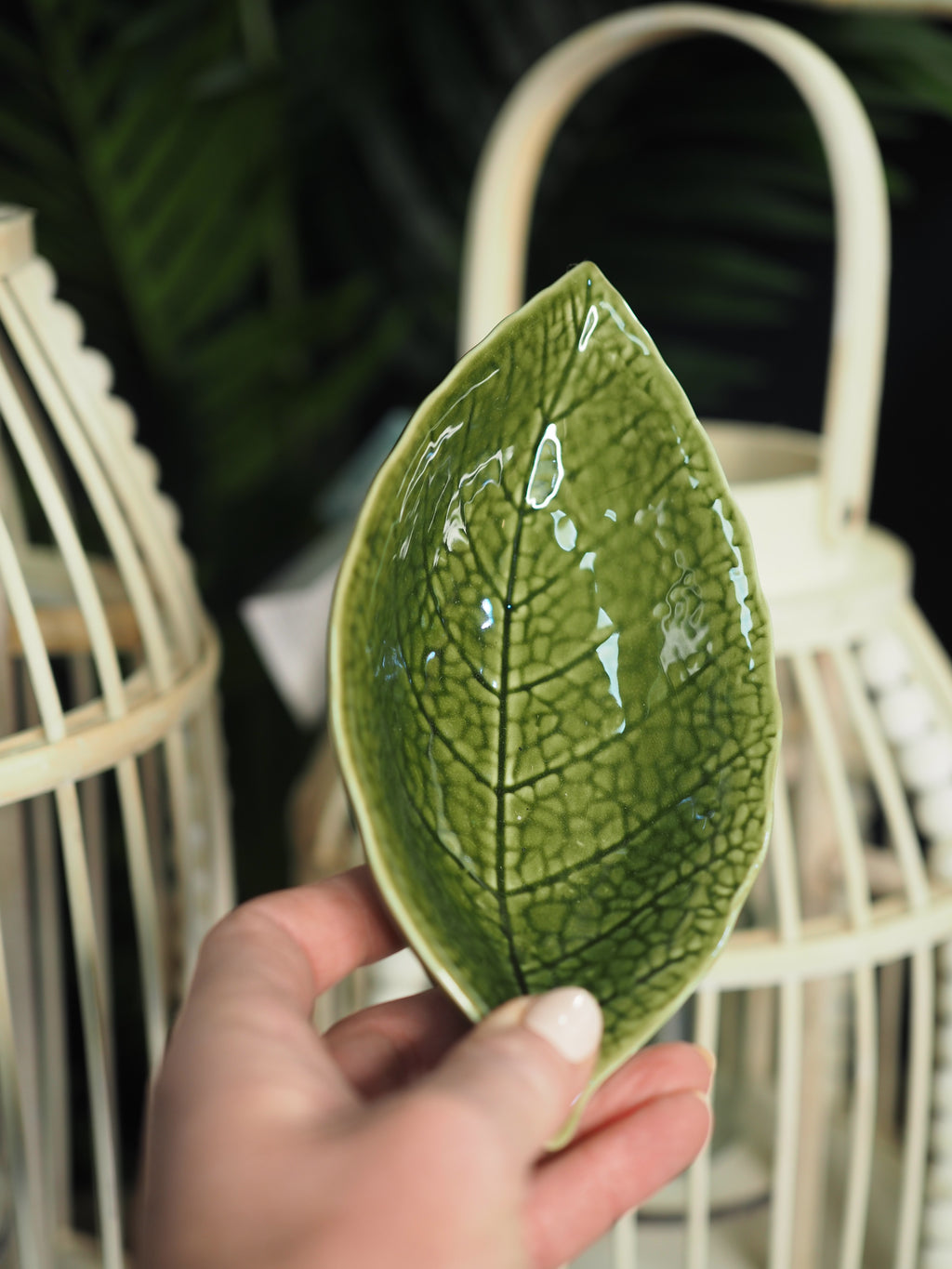 Green ceramic leaf mini dish
