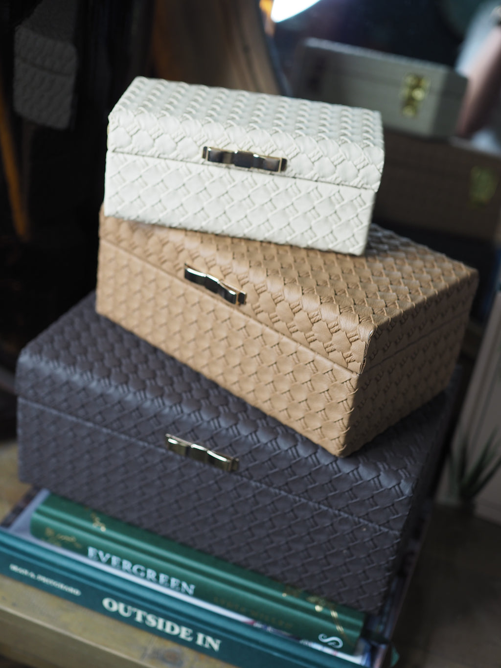 Chests with iron bow closure - Set of 3