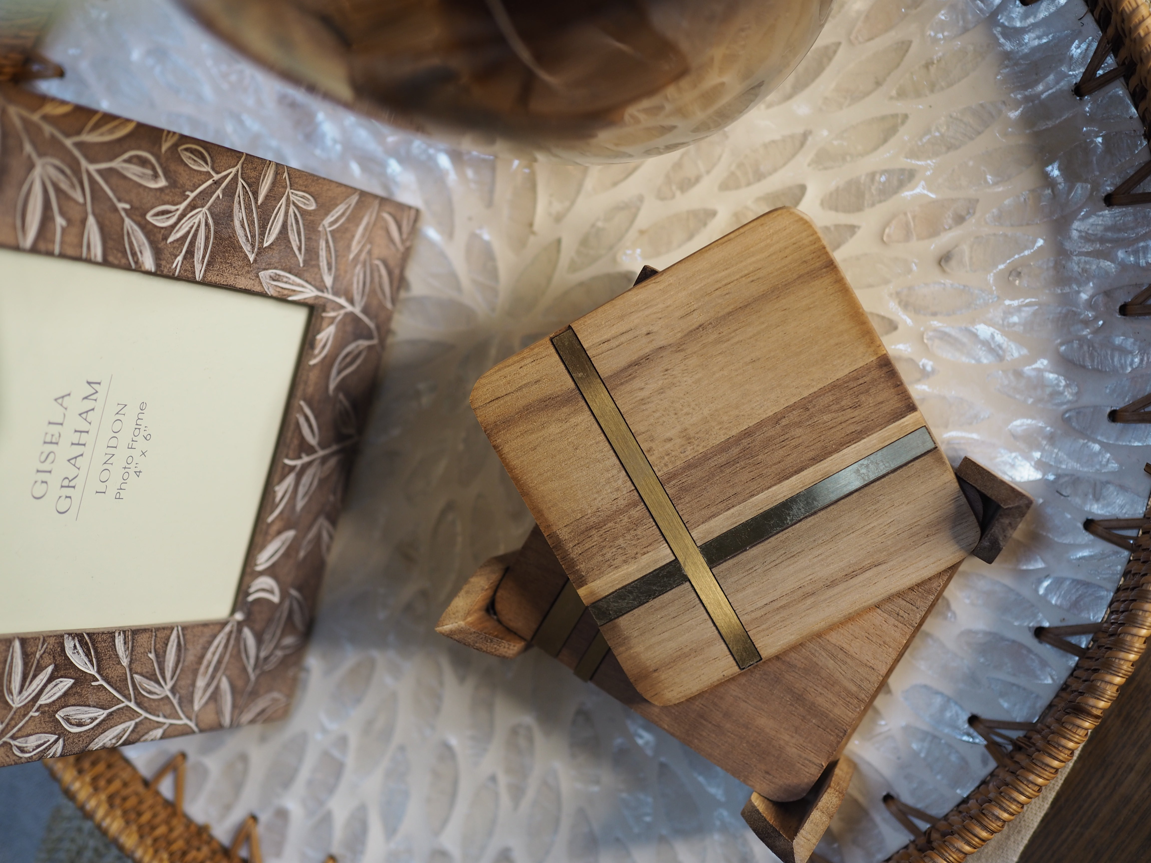 Acacia coaster set