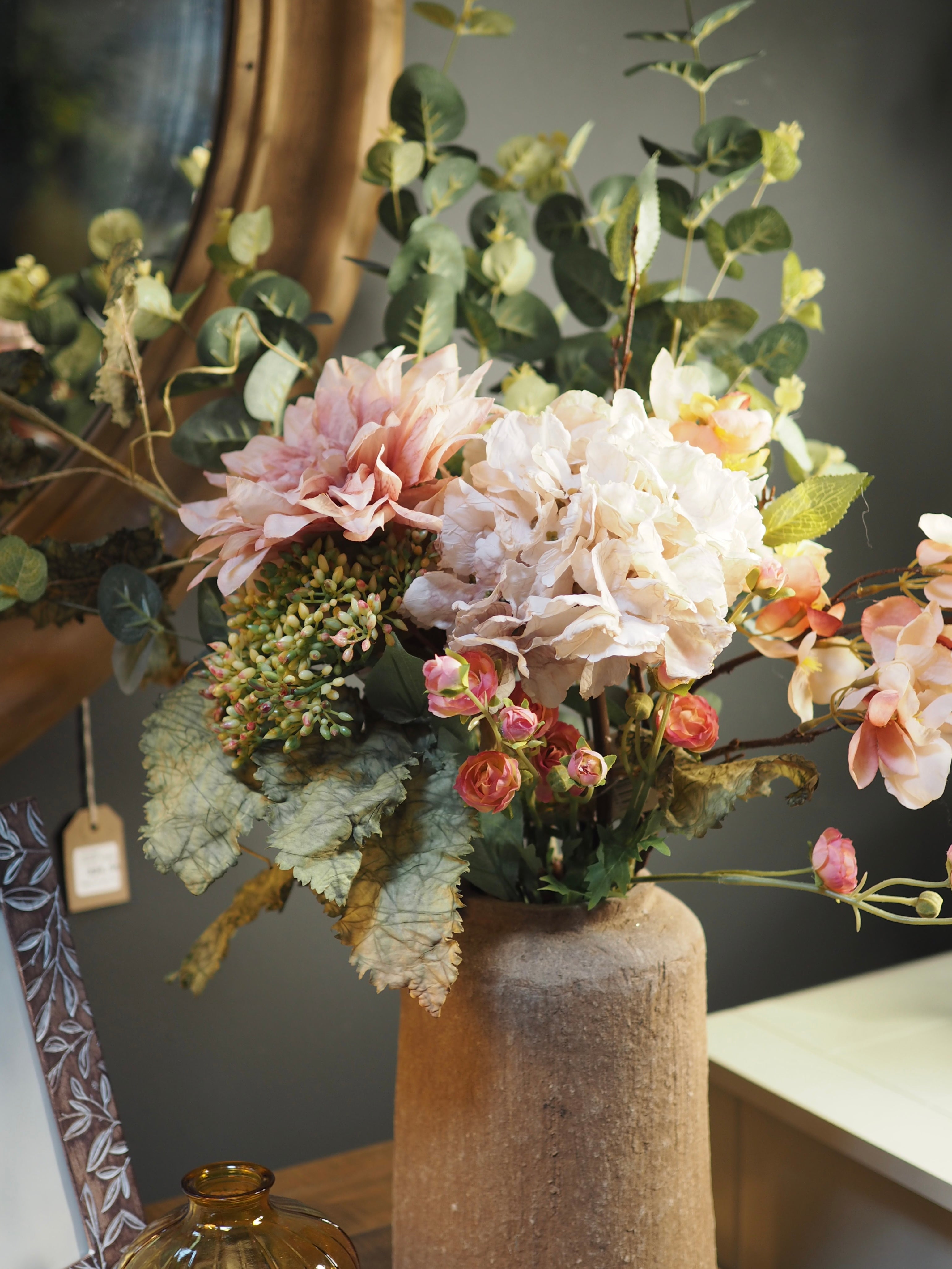Dahlia Blush floral bouquet