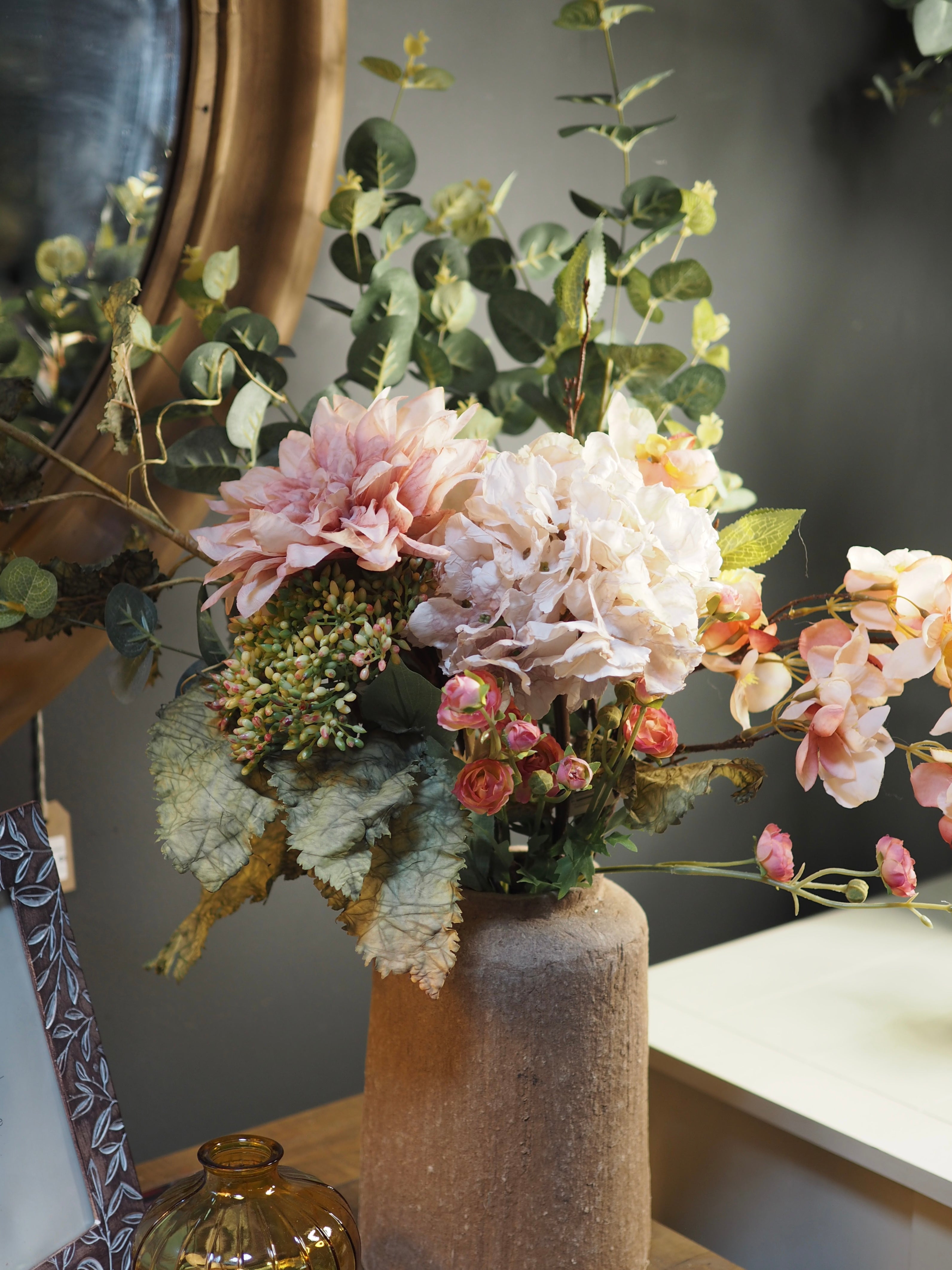 Dahlia Blush floral bouquet