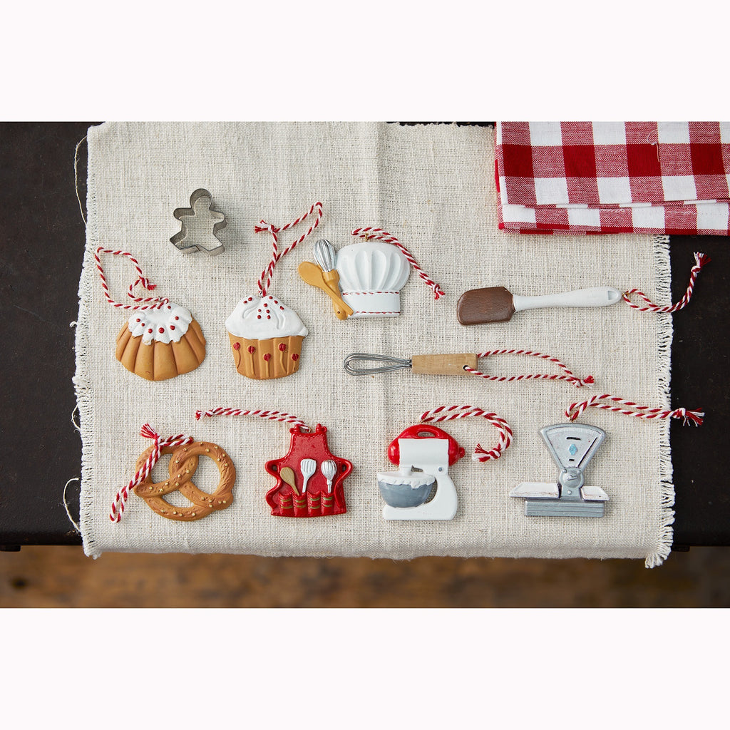 Baking hanging decorations