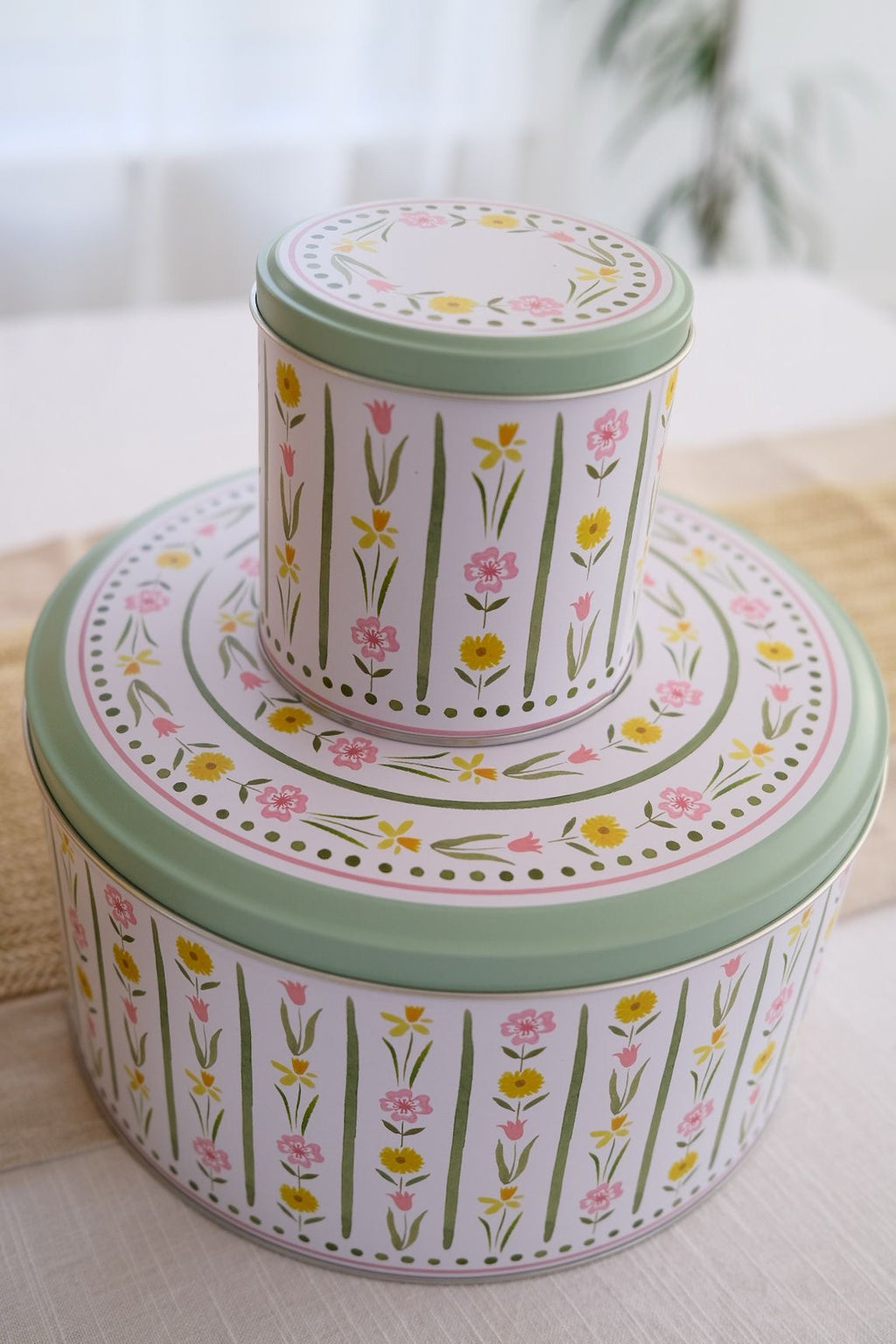Pastel Meadow Cake Tin