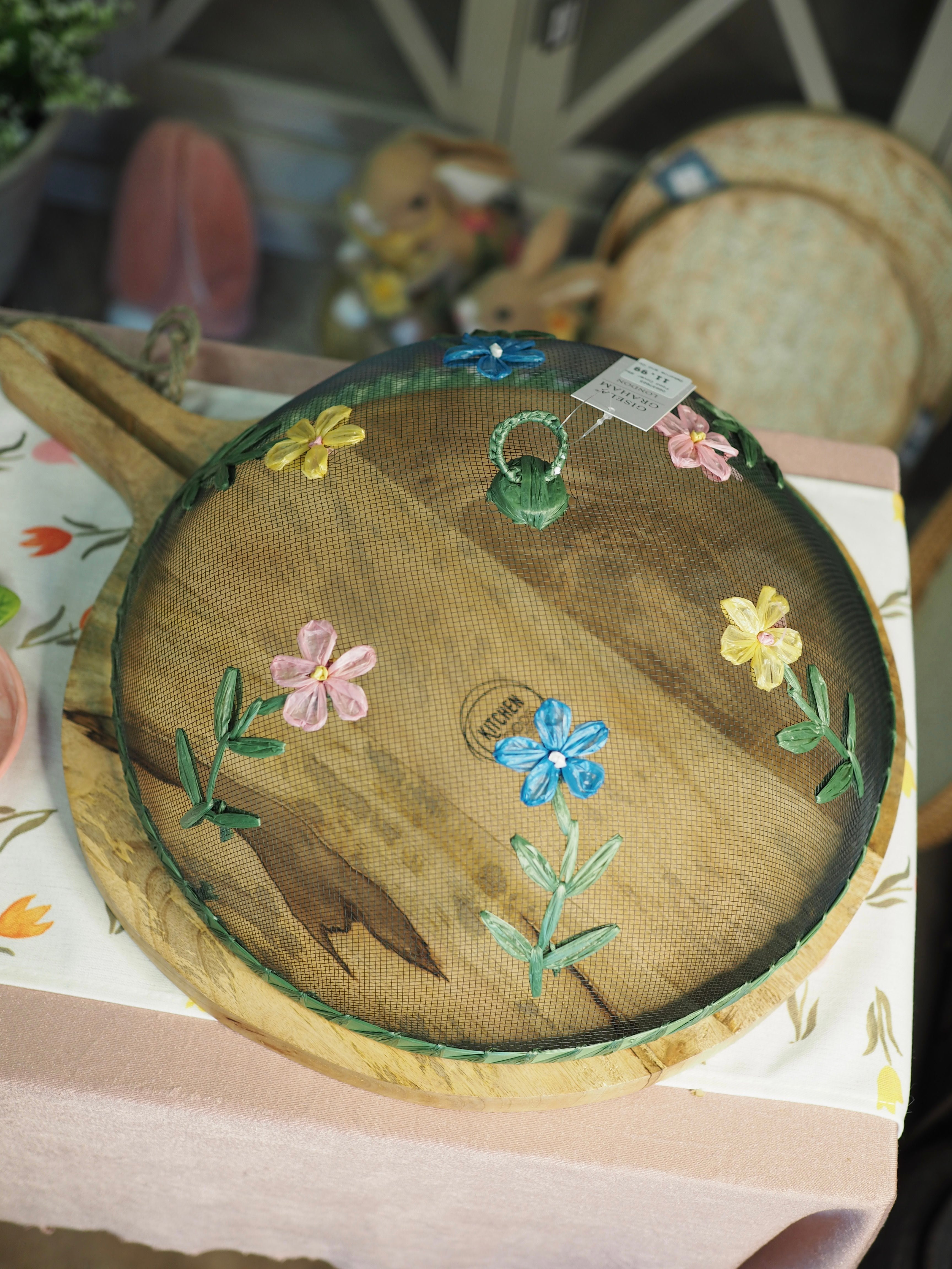 Floral stems food cover