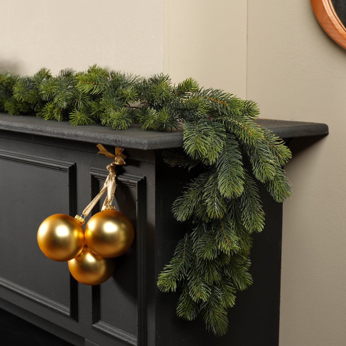 9ft Winnipeg faux garland