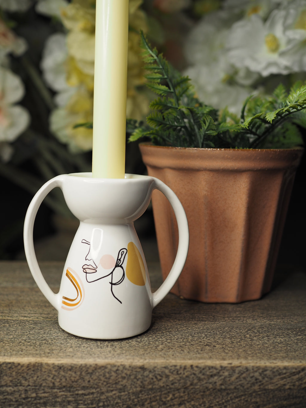 Line drawing contemporary vase