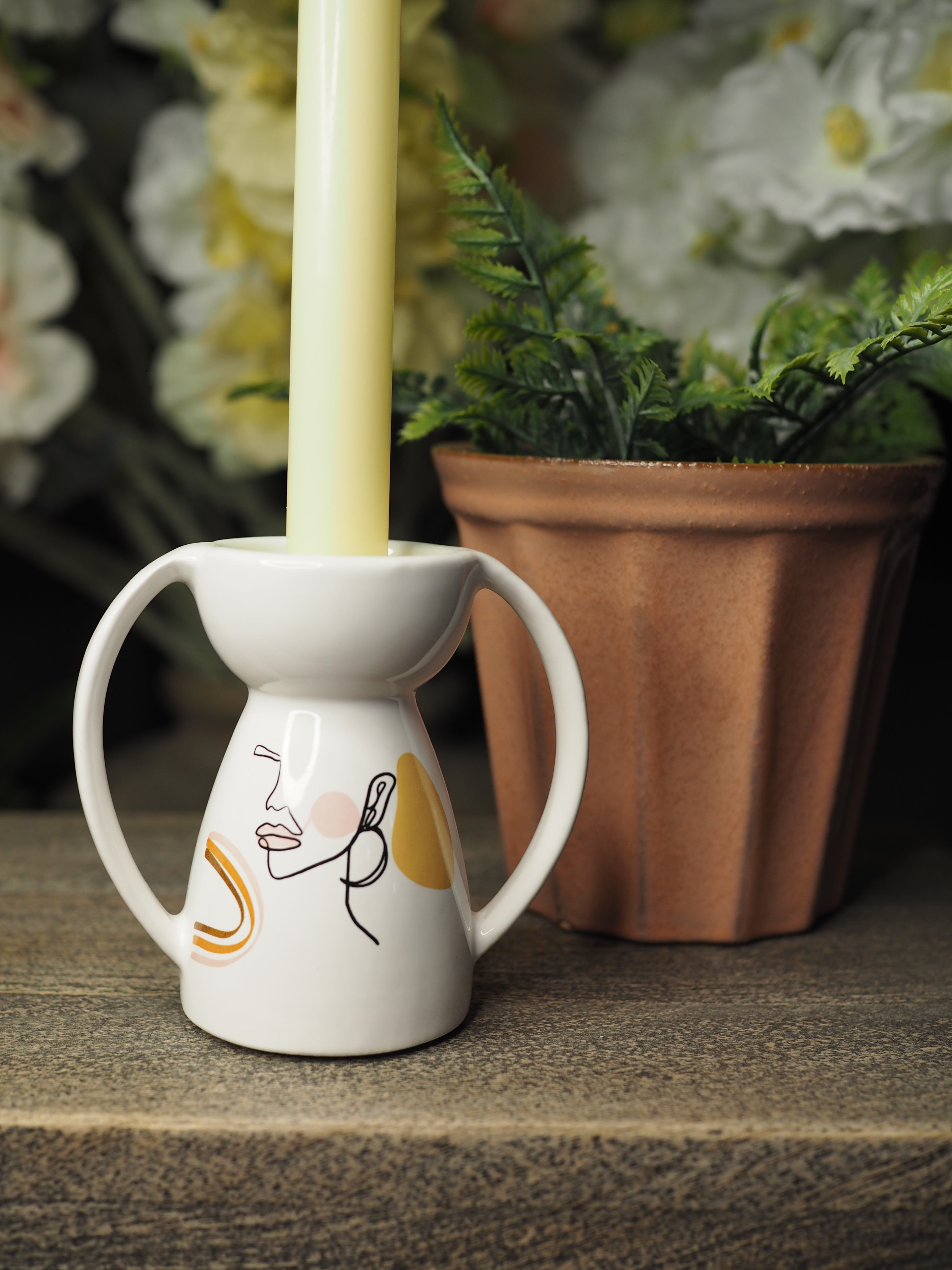 Line drawing contemporary vase