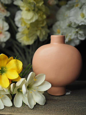 Modern art mini vase