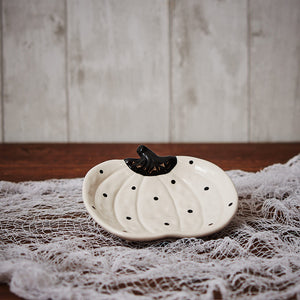 Monochrome pumpkin dish