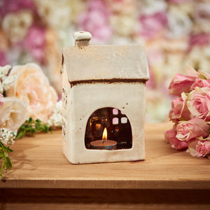 House shaped tealight holder in cream