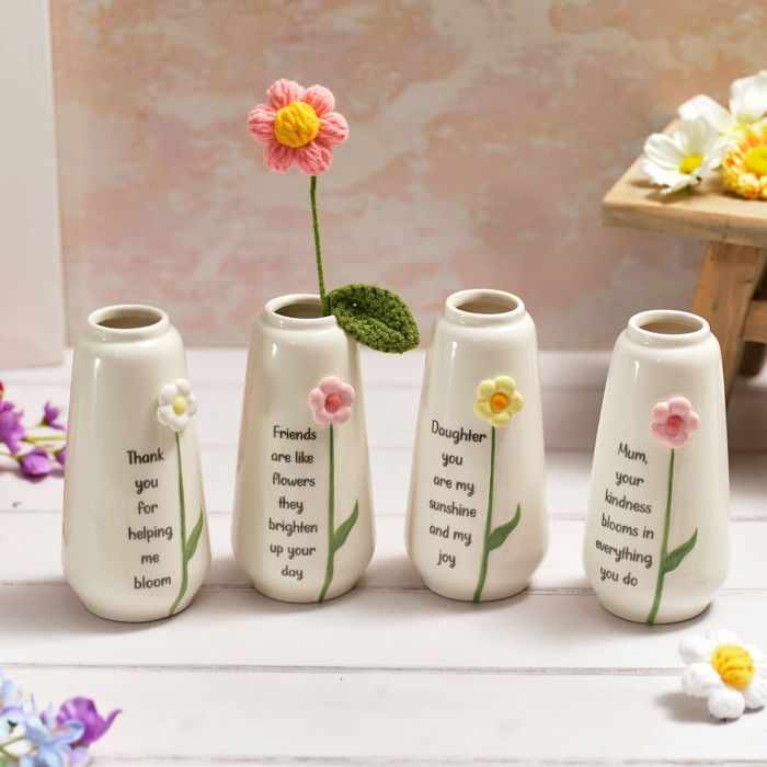 Sentimental vase with 3D flower