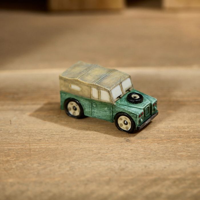 Landy resin ornament
