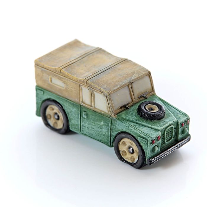 Landy resin ornament