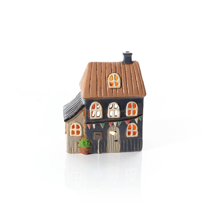 Dark blue tealight house with bunting