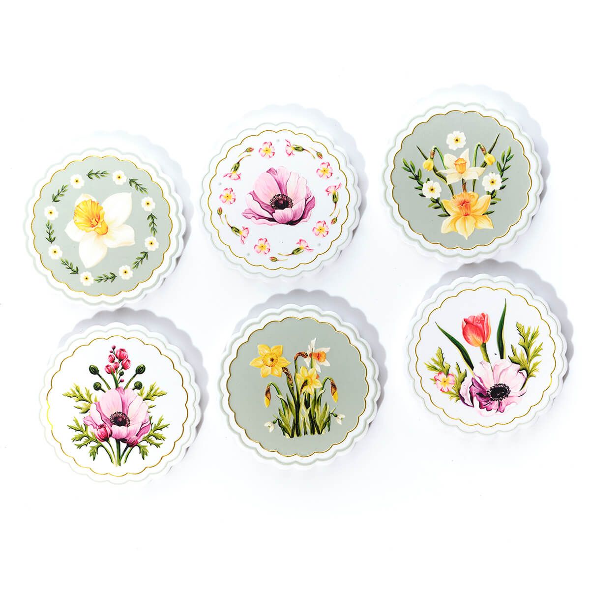Floral ceramic coaster with gold scalloped edge
