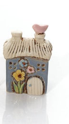 Garden birds mini house ornament