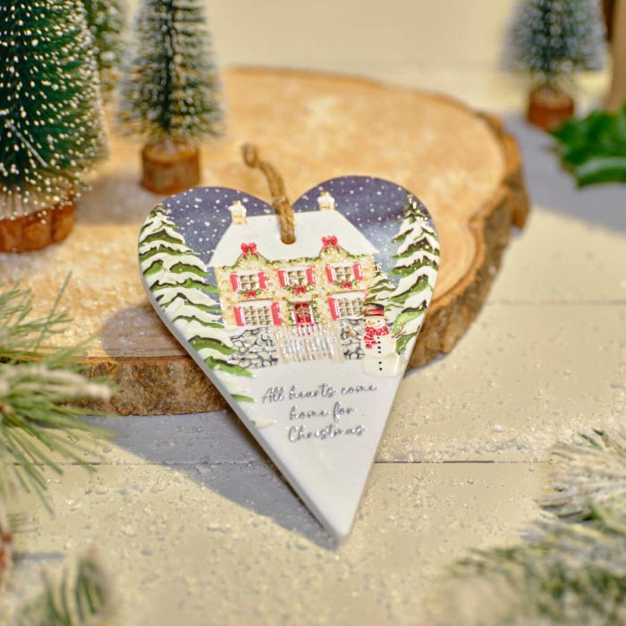 Christmas cottage 'All hearts come home' hanging dec