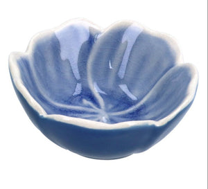 Blue/green flower shaped stoneware mini bow