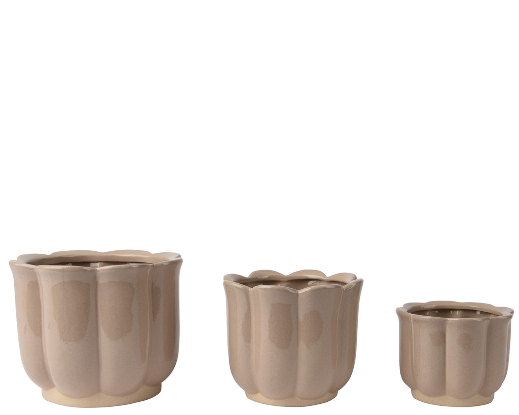 Soft pink tulip shaped planter