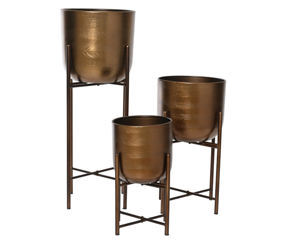 Bronze planter with texture