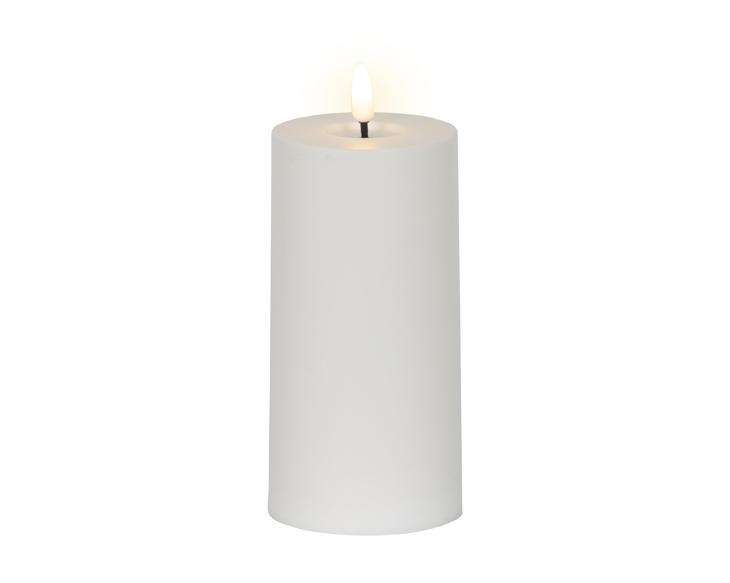 White battery operated pillar candle (17cmH)