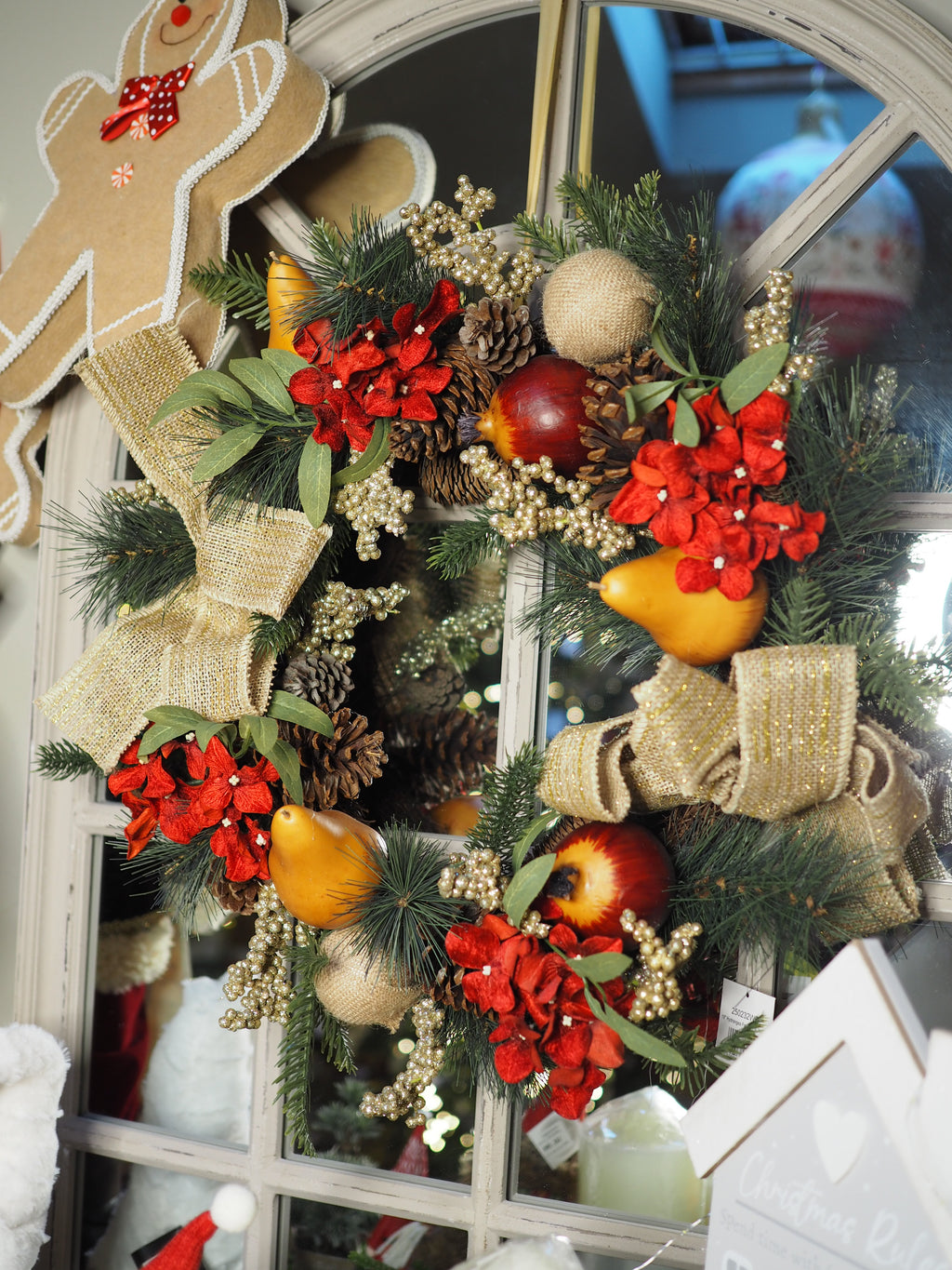 19" Victorian style fruit wreath
