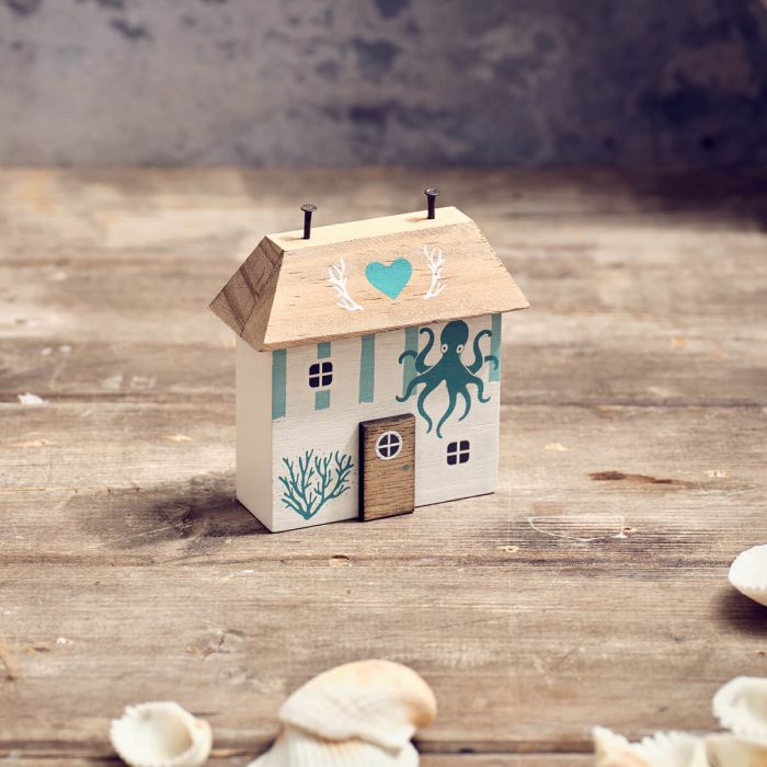 Lobster love wooden octopus house