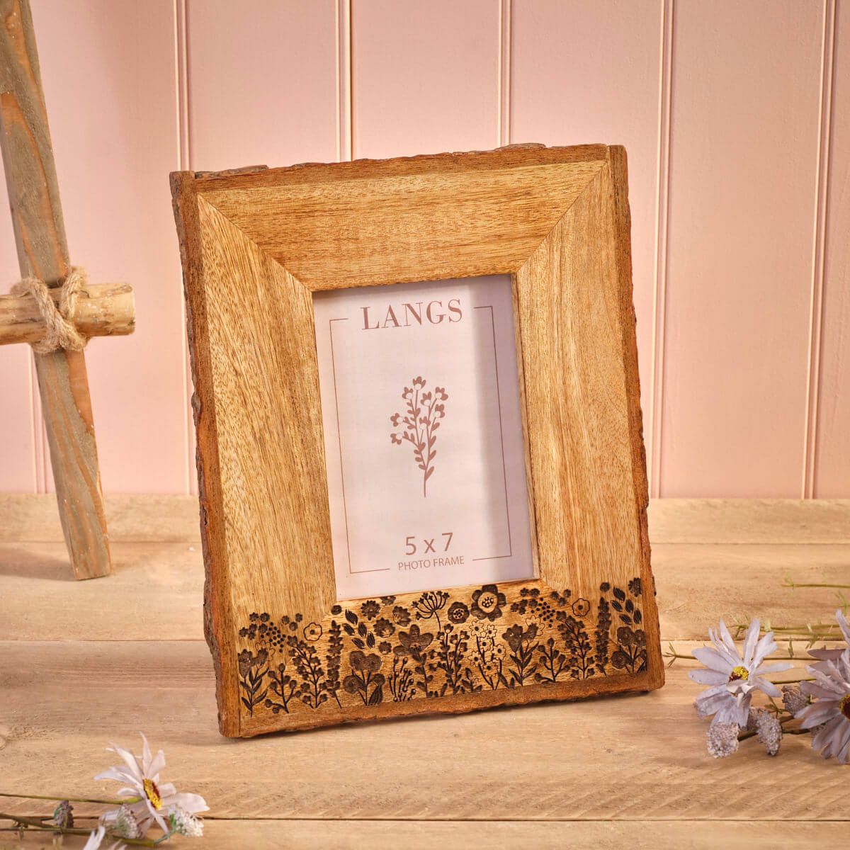 Mango wood engraved flower detail thick photo frame