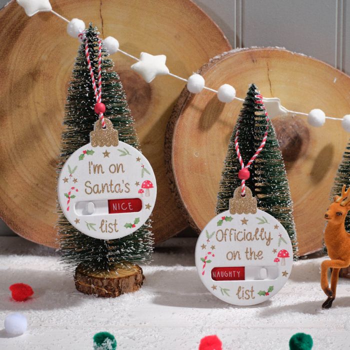 Naughty or nice changeable hanging decs